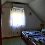 Csaladbarat A Badacsony Hegy Labanal Bl15 Feriehus *