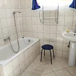 Holiday home Csaladbarat A Badacsony Hegy Labanal Bl15 *